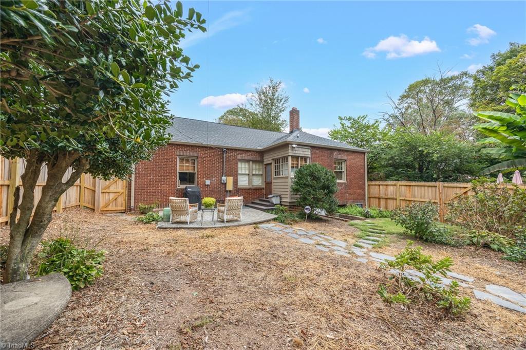 Greensboro, North Carolina 27403, United States, 3 Bedrooms Bedrooms, ,1 BathroomBathrooms,Residential,Pending,212875