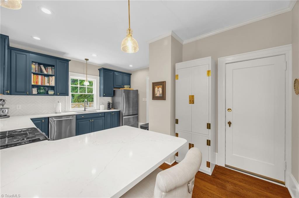 Greensboro, North Carolina 27403, United States, 3 Bedrooms Bedrooms, ,1 BathroomBathrooms,Residential,Pending,212875