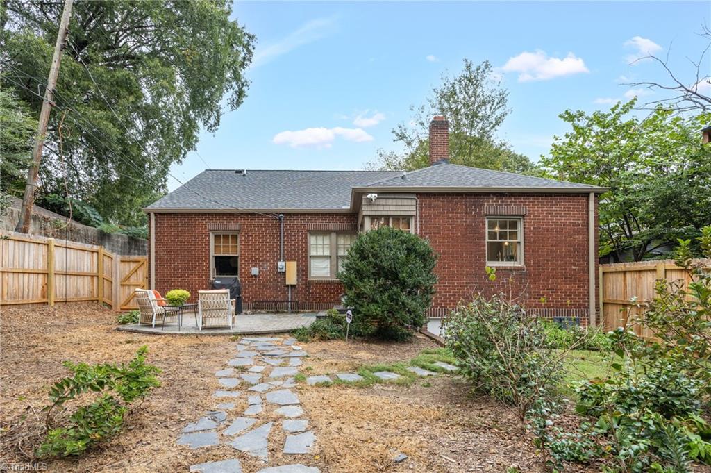 Greensboro, North Carolina 27403, United States, 3 Bedrooms Bedrooms, ,1 BathroomBathrooms,Residential,Pending,212875