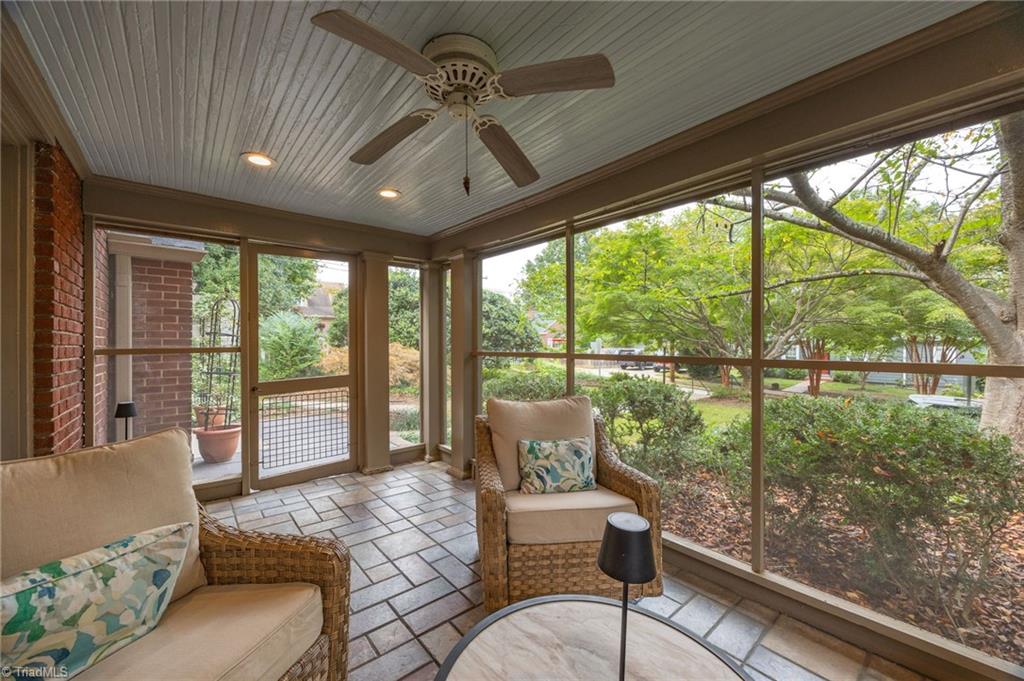 Greensboro, North Carolina 27403, United States, 3 Bedrooms Bedrooms, ,1 BathroomBathrooms,Residential,Pending,212875