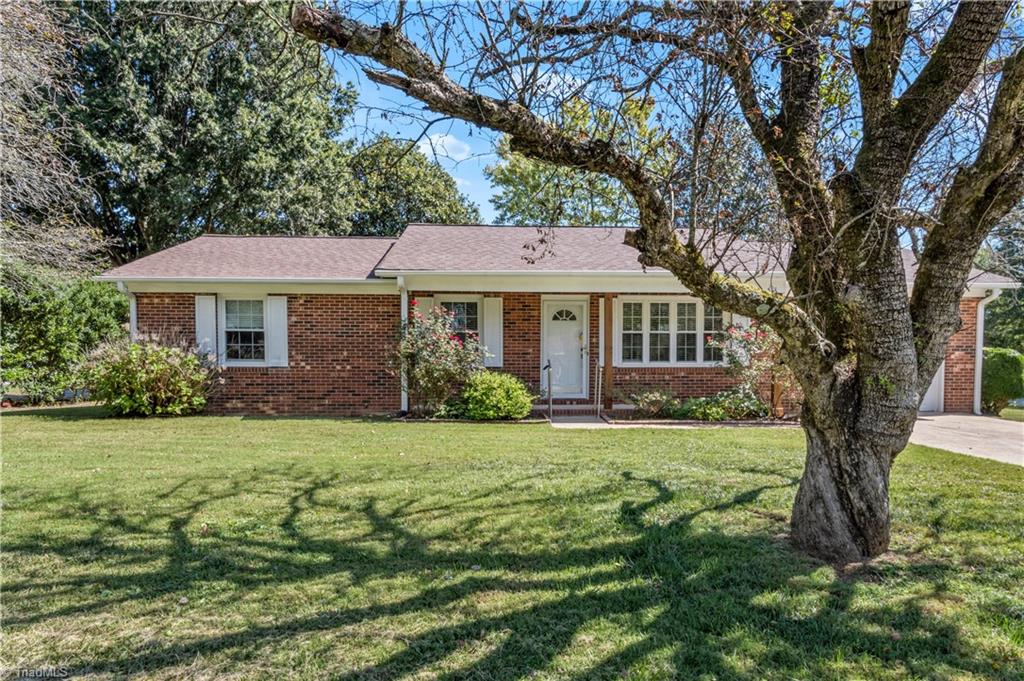 Photo of 108 Hinshaw Avenue, Yadkinville, NC 27055 (MLS # 1237511)