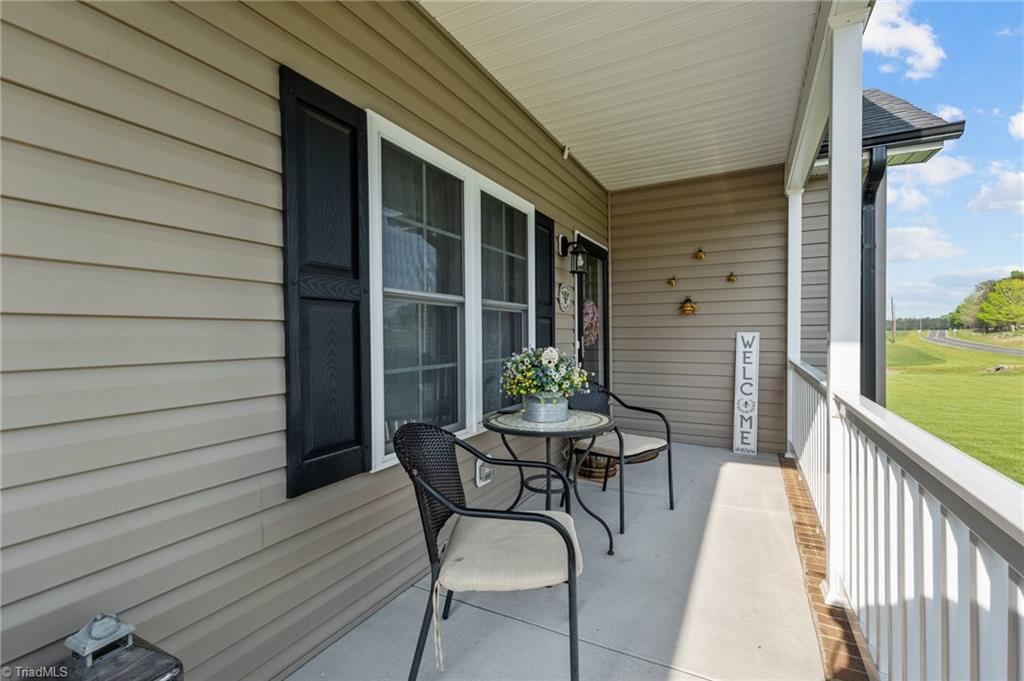 7042 Crescent Road, Whitsett, North Carolina image 2