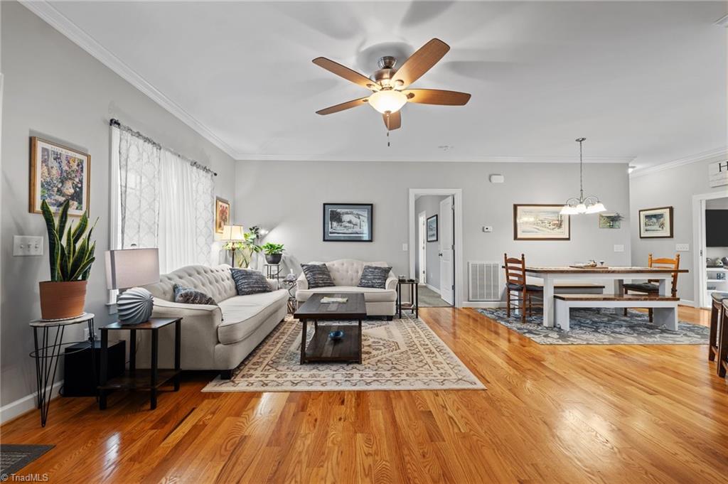 7042 Crescent Road, Whitsett, North Carolina image 4