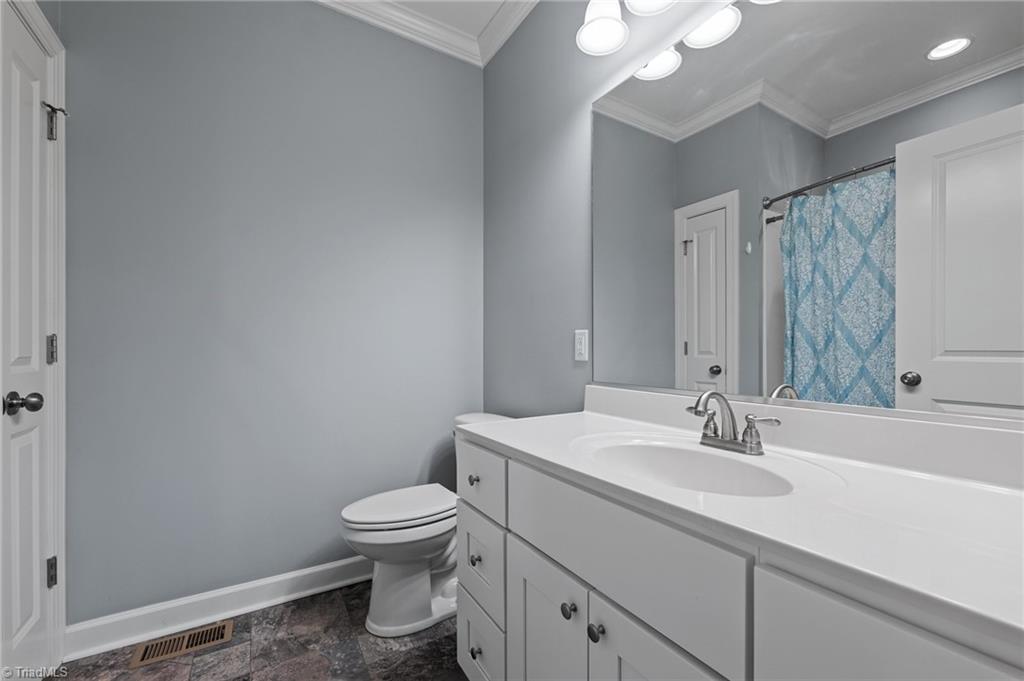 7042 Crescent Road, Whitsett, North Carolina image 13