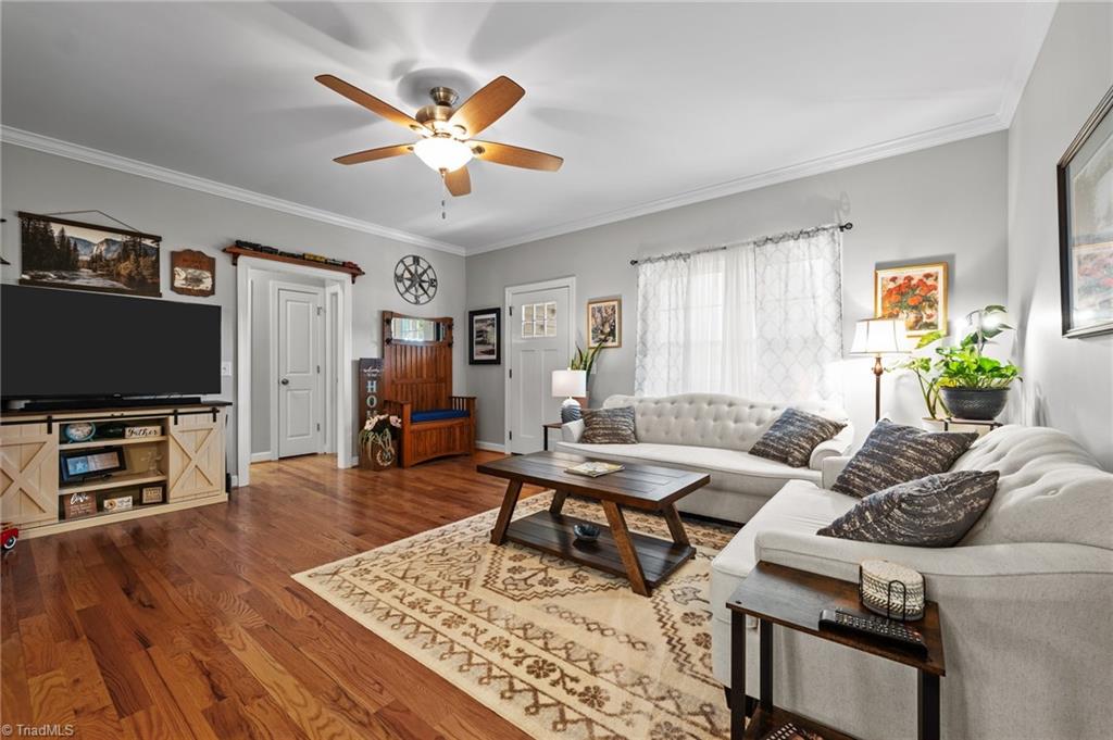 7042 Crescent Road, Whitsett, North Carolina image 6