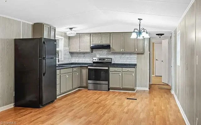 6771 Ridgewood Court, photo 3 of 9