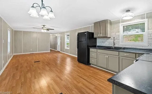 6771 Ridgewood Court, photo 2 of 9