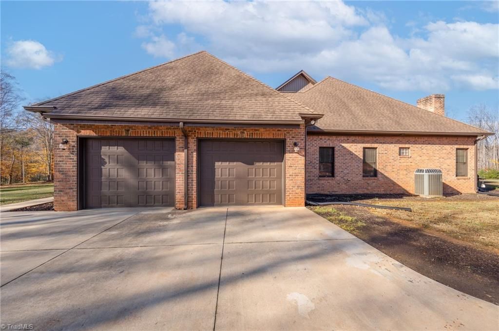 Photo of 476 Ijames Church Road, Mocksville, NC 27028 (MLS # 1211055)