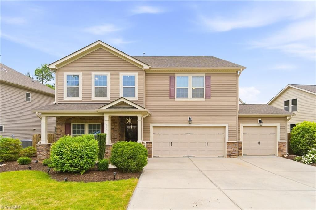 Photo of 959 Longleaf Pine Place, Mebane, NC 27302 (MLS # 1218469)