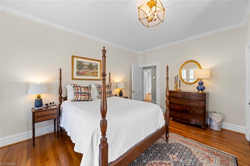 Winston-Salem, North Carolina 27104, United States, 4 Bedrooms Bedrooms, ,4 BathroomsBathrooms,Residential,Pending,9656