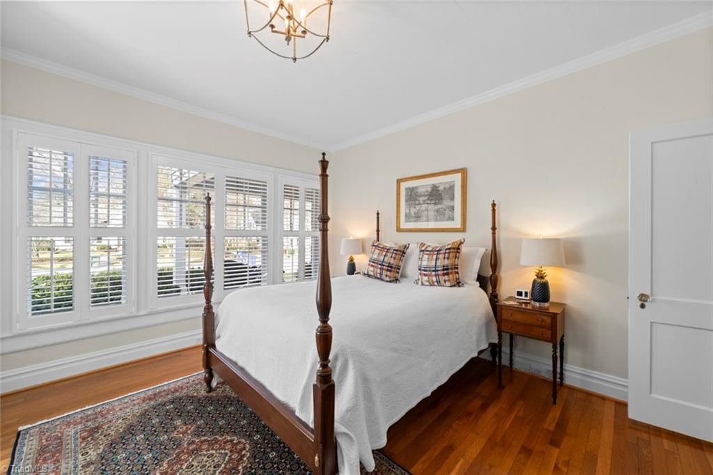 Winston-Salem, North Carolina 27104, United States, 4 Bedrooms Bedrooms, ,4 BathroomsBathrooms,Residential,Pending,9656