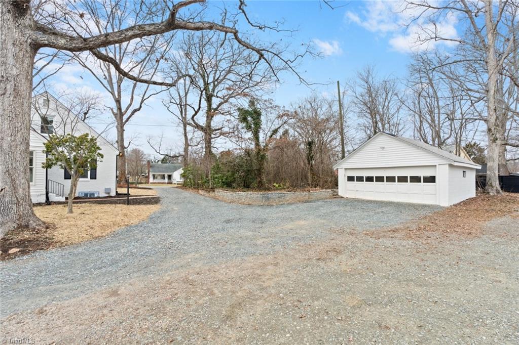 Winston-Salem, North Carolina 27106, United States, 3 Bedrooms Bedrooms, ,2 BathroomsBathrooms,Residential,Pending,7721