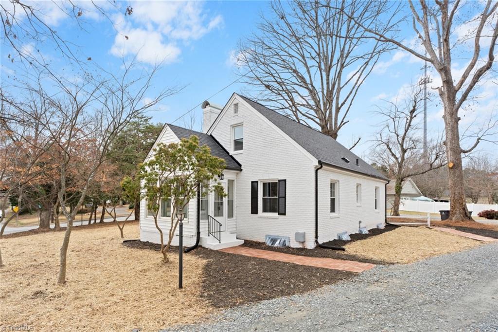 Winston-Salem, North Carolina 27106, United States, 3 Bedrooms Bedrooms, ,2 BathroomsBathrooms,Residential,Pending,7721