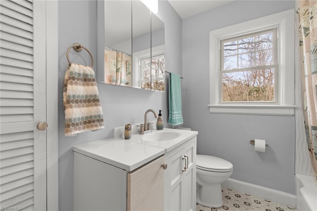 Winston-Salem, North Carolina 27106, United States, 3 Bedrooms Bedrooms, ,2 BathroomsBathrooms,Residential,Pending,7721