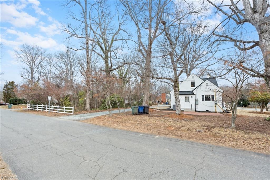 Winston-Salem, North Carolina 27106, United States, 3 Bedrooms Bedrooms, ,2 BathroomsBathrooms,Residential,Pending,7721