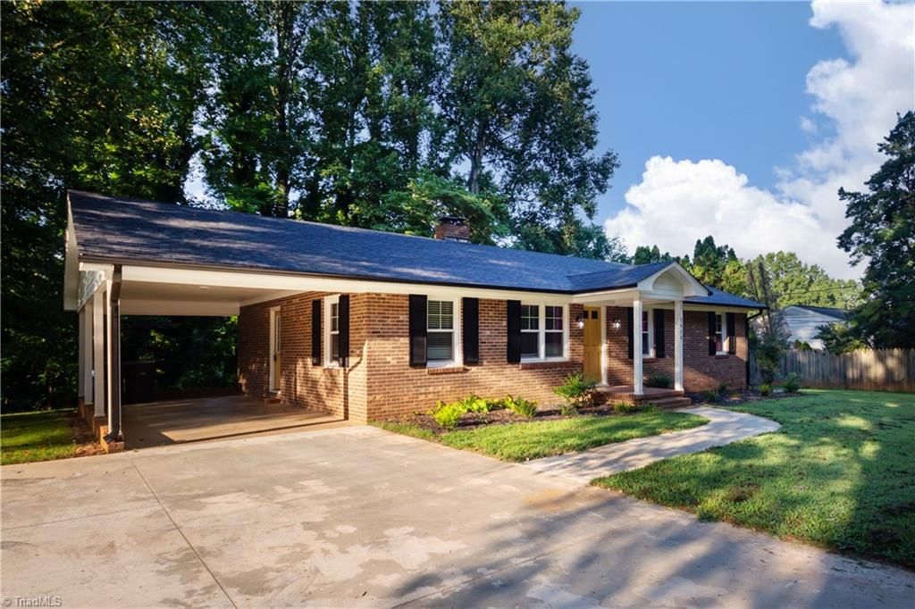 Photo of 5430 Phillips Bridge Road, Winston-Salem, NC 27104 (MLS # 1208211)
