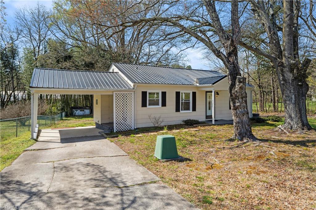 409 Coe Avenue, High Point, North Carolina image 3
