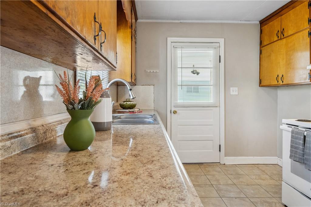 409 Coe Avenue, High Point, North Carolina image 16