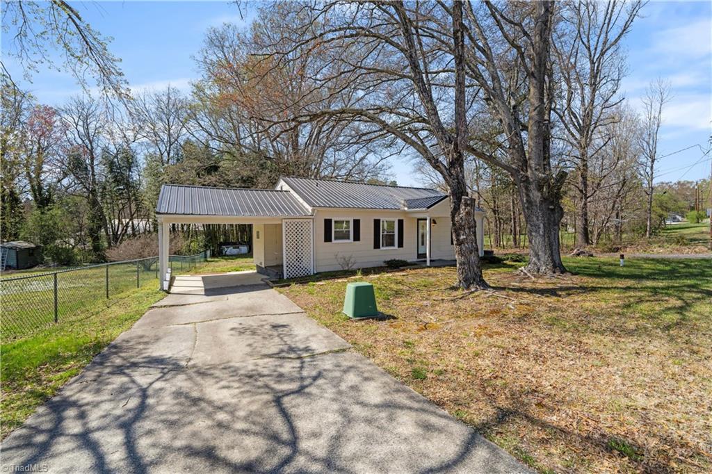 409 Coe Avenue, High Point, North Carolina image 4
