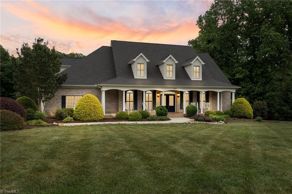 Photo of 7572 Haw Meadows Drive, Kernersville, NC 27284 (MLS # 1219109)