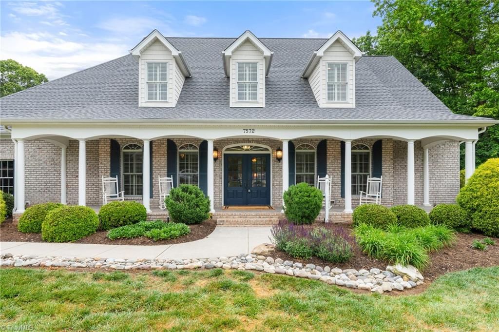 Photo of 7572 Haw Meadows Drive, Kernersville, NC 27284 (MLS # 1219109)