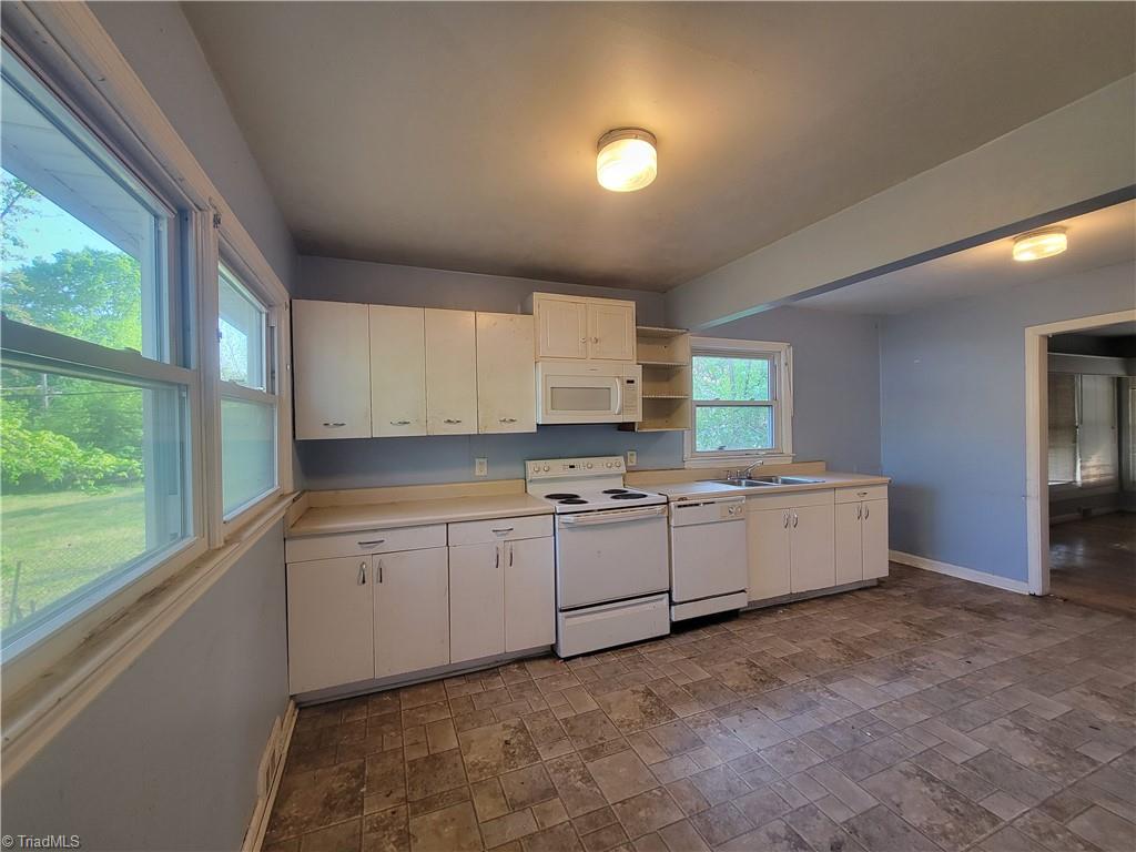 1310 Andover Avenue, Greensboro, North Carolina image 5