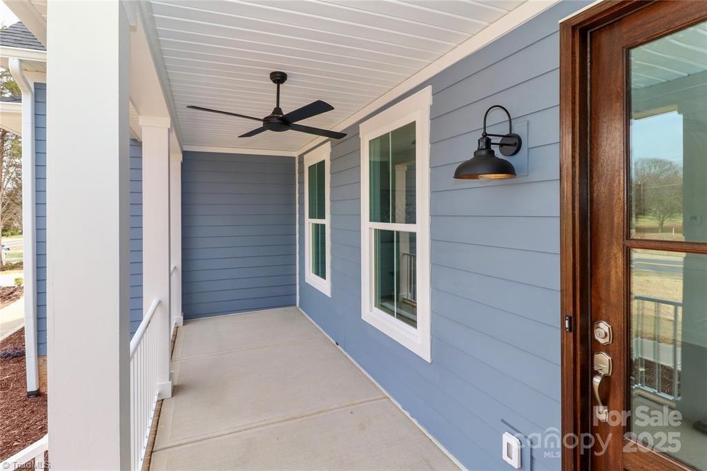 332 Canvasback Road, Mooresville, North Carolina image 3