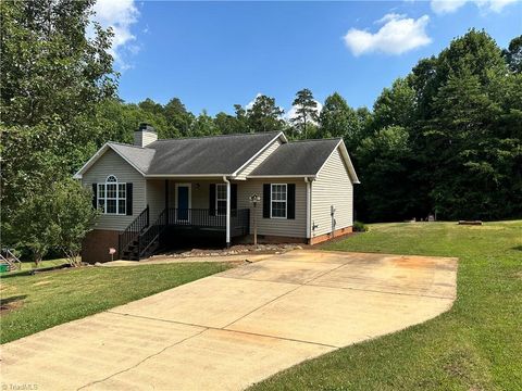 Single Family Residence in King NC 112 Conifer Court.jpg