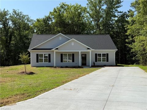 Homes For Sale - 104 Meta Breeze Lane<br/> Mocksville, NC 27028