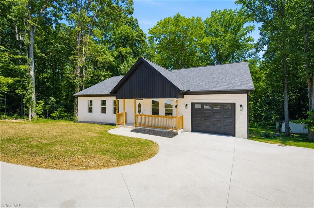 Photo of 5612 Murray Road, Winston-Salem, NC 27106 (MLS # 1233033)