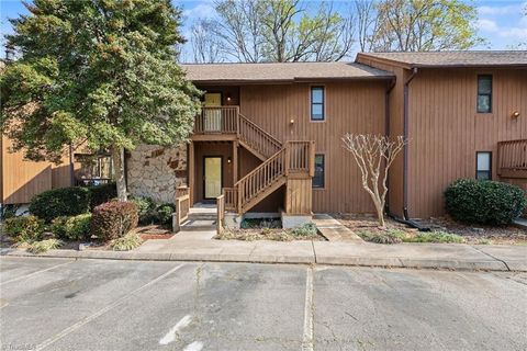 Condo For Sale - 5 Cedar Creek<br/> Jamestown, NC 27282