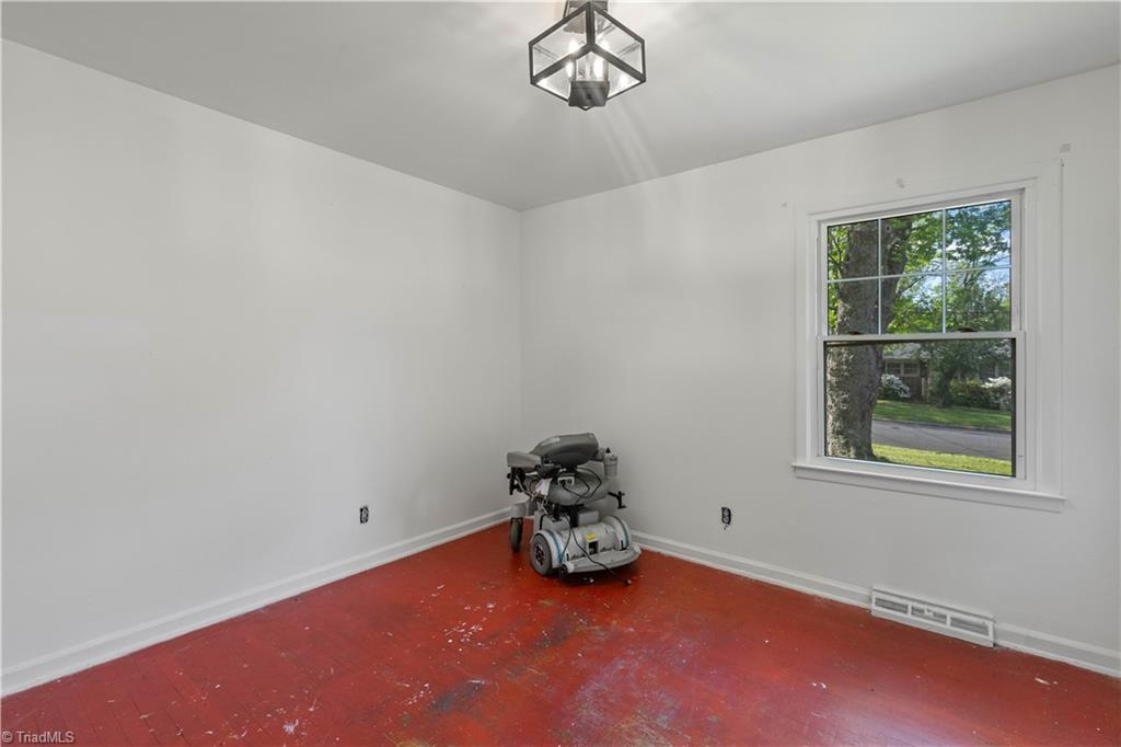 1517 Guest Street, Greensboro, North Carolina image 15