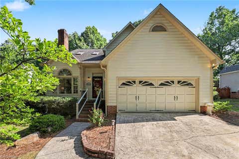 Homes For Sale - 6313 Lakebend Court<br/> Greensboro, NC 27410