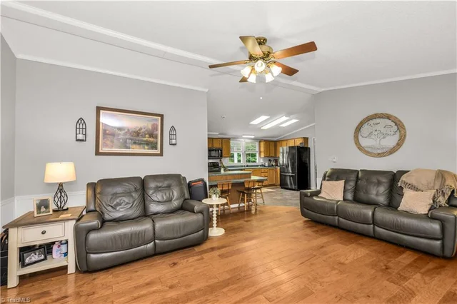 238 Pilgrim Ridge Road, photo 4 of 39