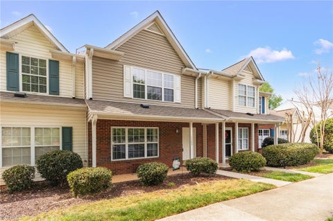 Townhouse For Sale - 3369 Myers Court<br/> Winston-Salem, NC 27103