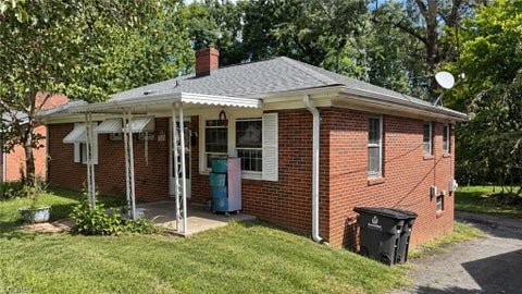 Homes For Sale - 3357 Rosemont Avenue<br/> Winston-Salem, NC 27127