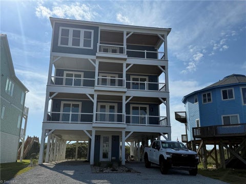 Homes For Sale - 3048 Island Drive<br/> Onslow County, NorthTopsail Beach, NC 28460