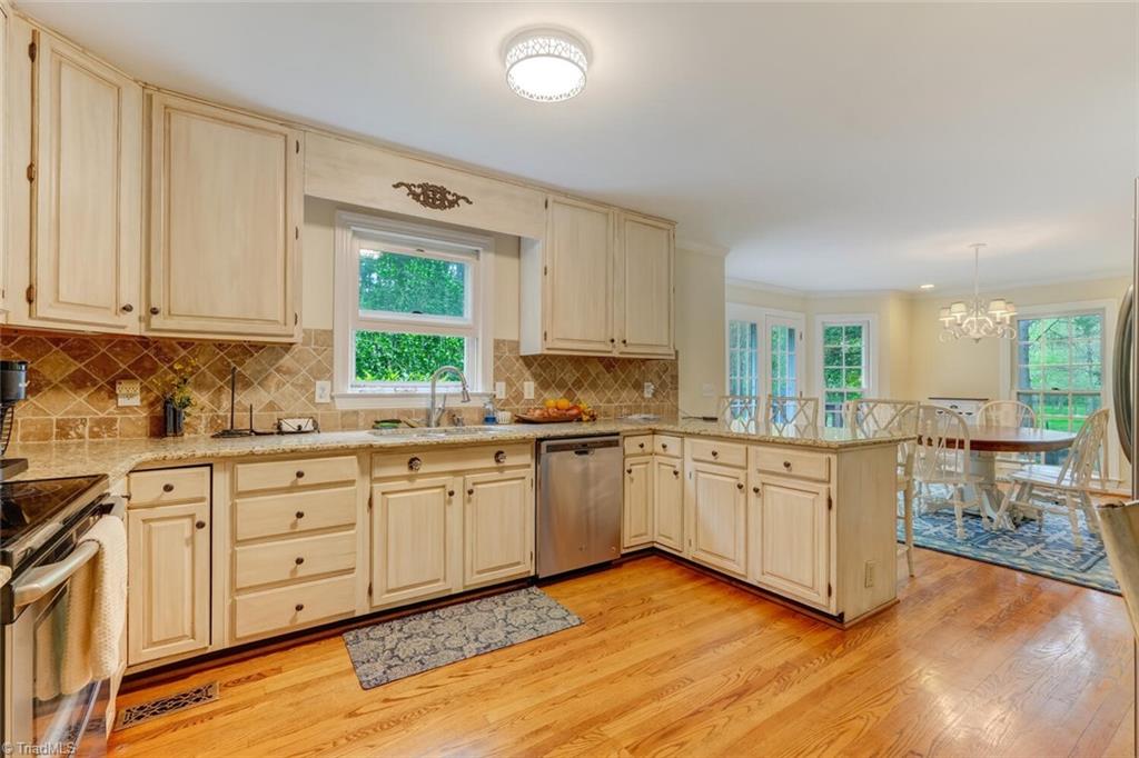 6614 Lantern Lane, Browns Summit, North Carolina image 14
