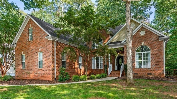 6987 BETHESDA CT, SUMMERFIELD, NC 27358 - Image ffa219afacf2f3bf13eb08a07e6d4def/442024401