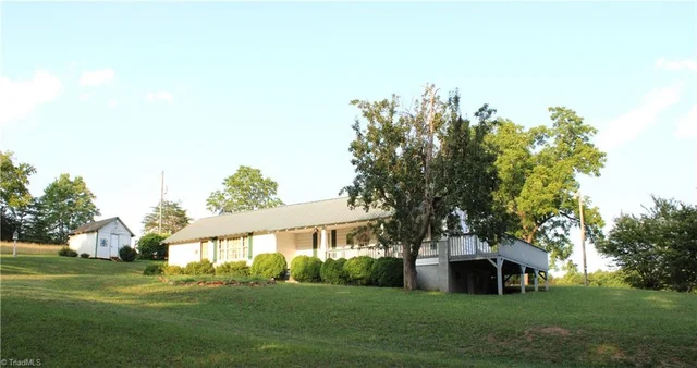 2541 Collinstown Road, photo 4 of 50