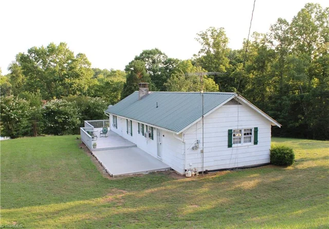 2541 Collinstown Road, photo 5 of 50