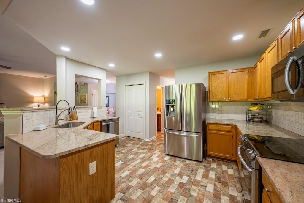 121 Walter Hagen Drive, Mebane, North Carolina image 12