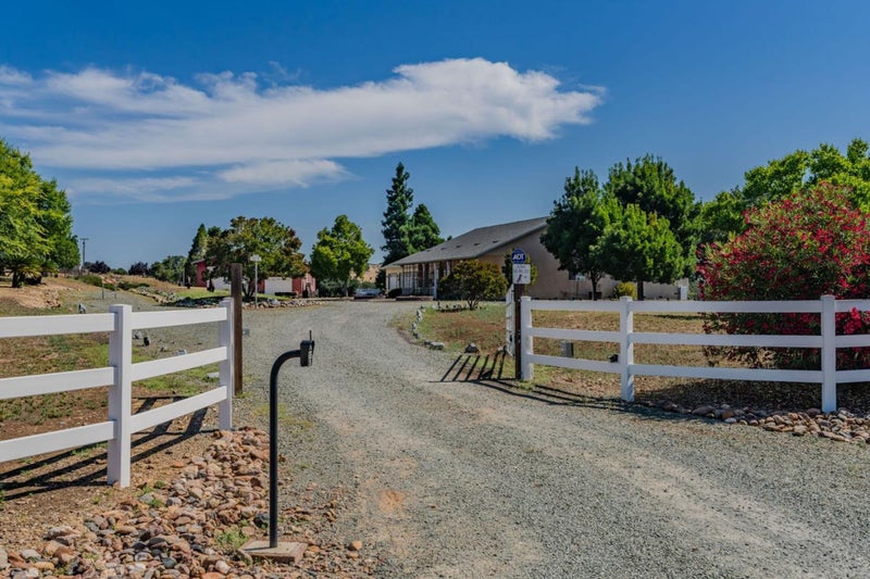11 Duck Creek Court