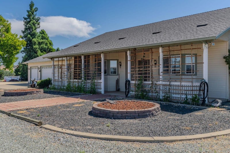 11 Duck Creek Court