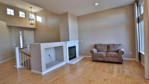 Tiny photo for 132 Warbler Lane, BRISBANE, CA 94005 (MLS # ML82029408)