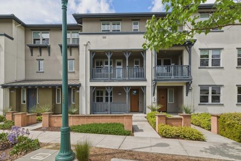 Photo of 2737 5th Street, ALAMEDA, CA 94501 (MLS # ML82041089)