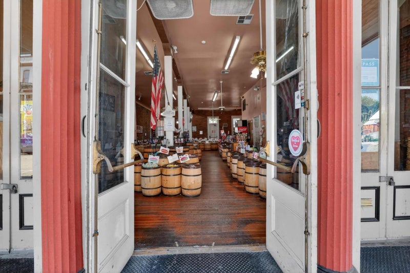 122 J Street