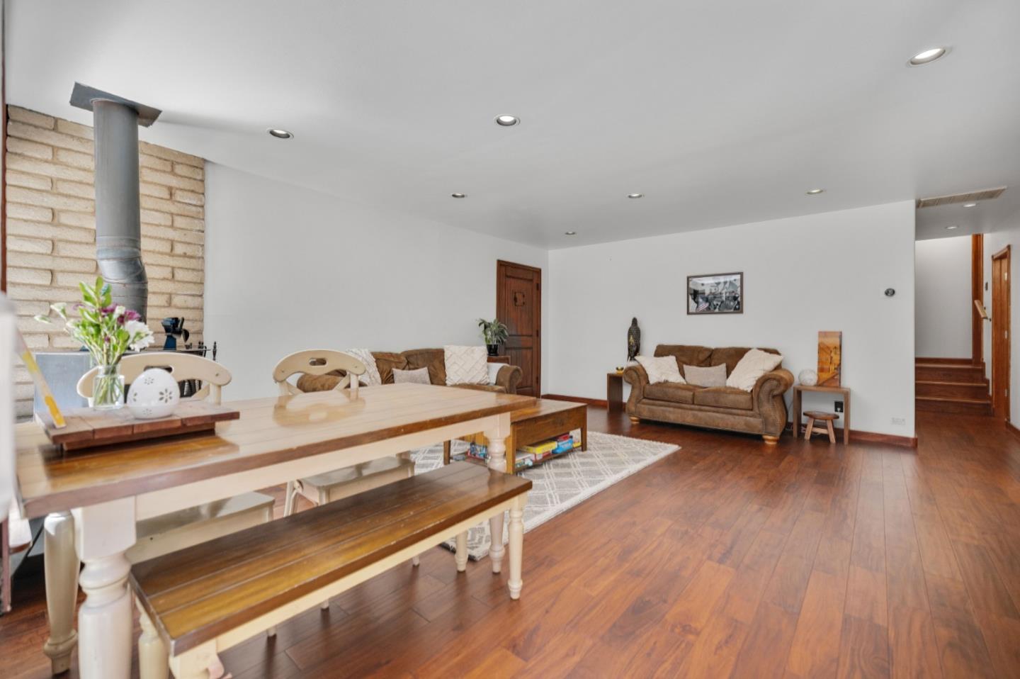 20851 Assiniboine Trail