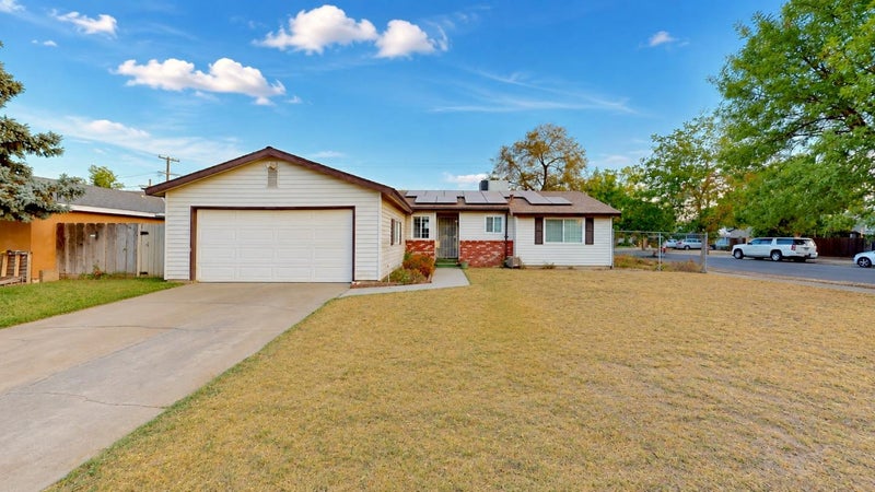 1405 Tamarack Avenue
