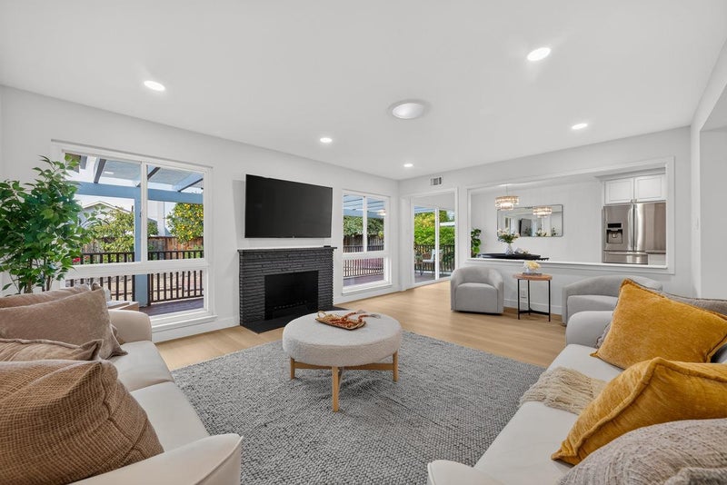 3483 Emmett Place